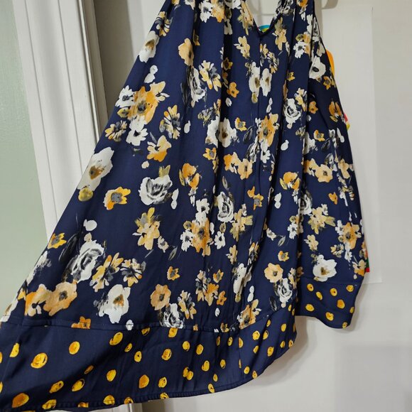 Lane Bryant V-Neck Floral Tank Top - Picture 3 of 8